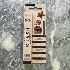 New Revolution Lift and Luminate‎ Mascara Black